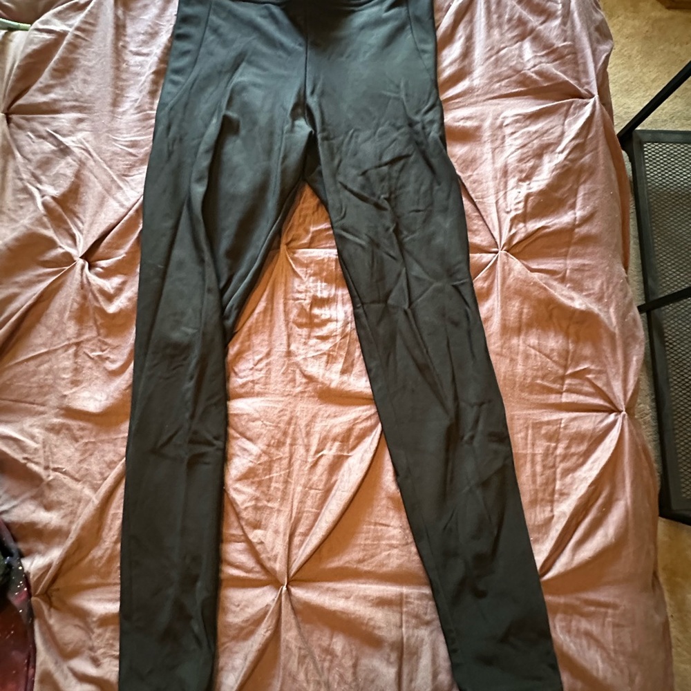 Blackmilk grey fleece lined leggings  
Very light wear no marks